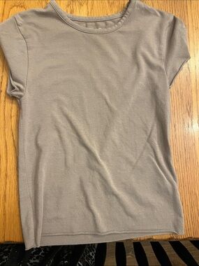 Women's Crewneck Short Sleeve Top - Taupe